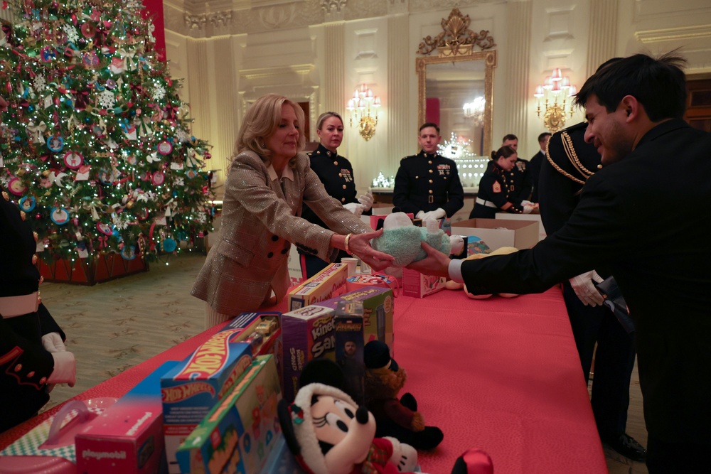 FLOTUS supports annual Toys for Tots event at White House