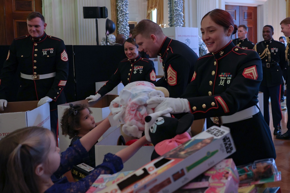 FLOTUS supports annual Toys for Tots event at White House