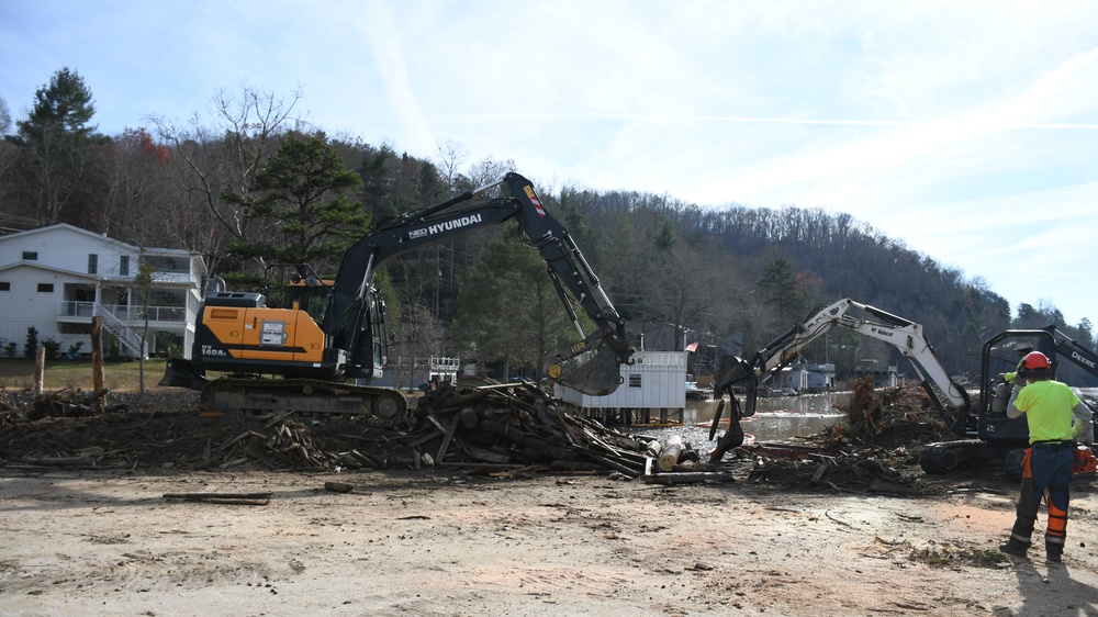 USACE collects waterway debris from Lake Lure