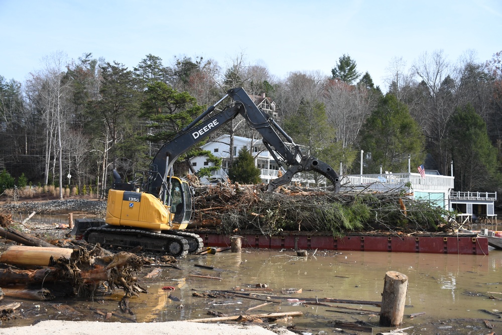 USACE collects waterway debris from Lake Lure