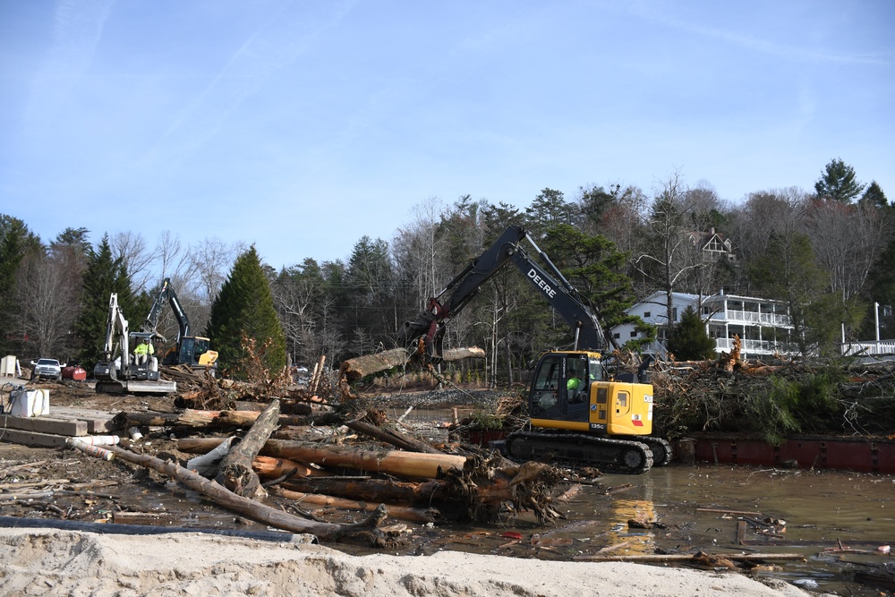 USACE collects waterway debris from Lake Lure