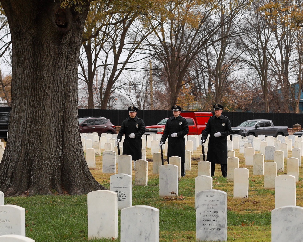 Wreaths Across America at Memphis National Cemetery