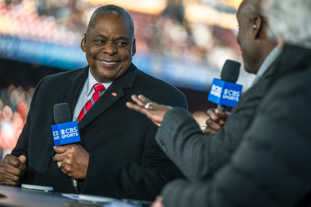 SECDEF Attends 125th Army-Navy Game