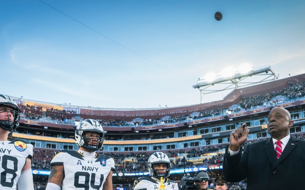 SECDEF Attends 125th Army-Navy Game