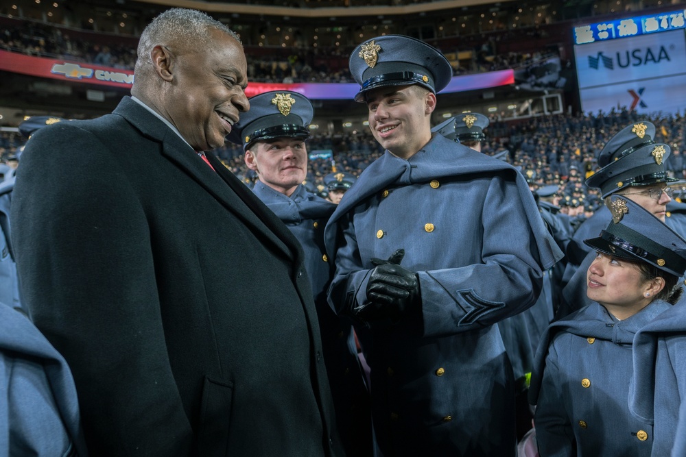 SECDEF Attends 125th Army-Navy Game