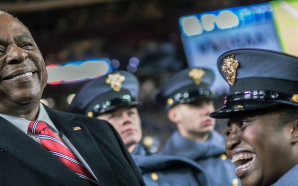 SECDEF Attends 125th Army-Navy Game