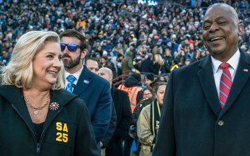 SECDEF Attends 125th Army-Navy Game