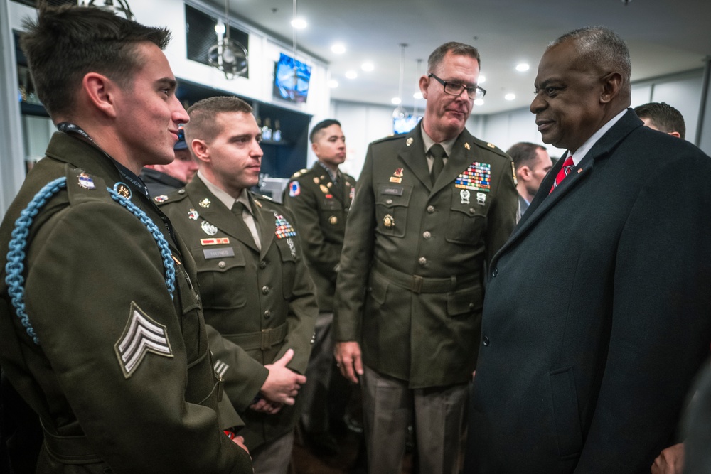 SECDEF Attends 125th Army-Navy Game