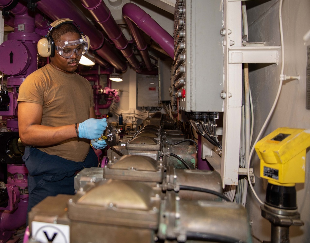 Daily Operations Aboard USS George H.W. Bush (CVN 77)