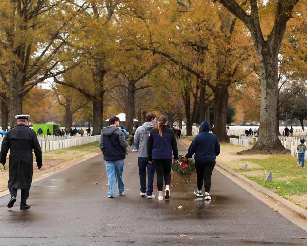 Wreaths Across America at Memphis National Cemetery