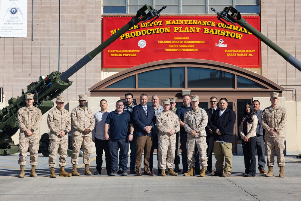 The Assistant Commandant of the Marine Corps visits MCLB Barstow