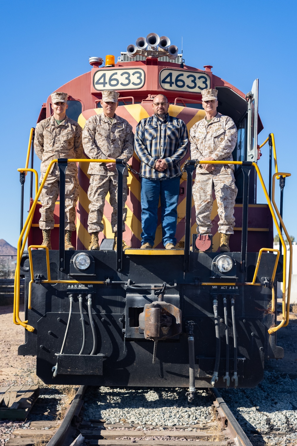 The Assistant Commandant of the Marine Corps visits MCLB Barstow