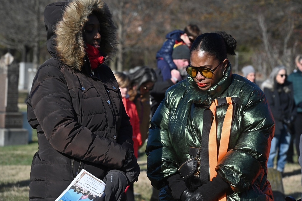 Wreaths Across America ceremony held at Congressional Cemetery