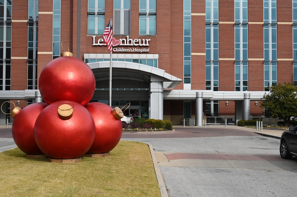 164th First Sgts. deliver toys to Lebonheur Children’s Hospital