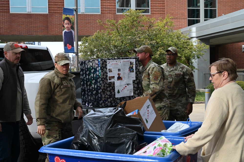 164th First Sgts. deliver toys to Lebonheur Children’s Hospital
