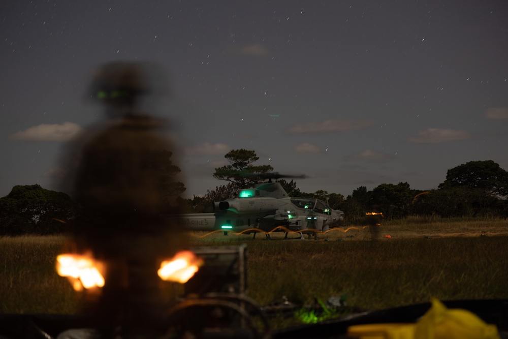 VMM-262 (Rein.) conducts Forward Arming and Refueling Point exercise