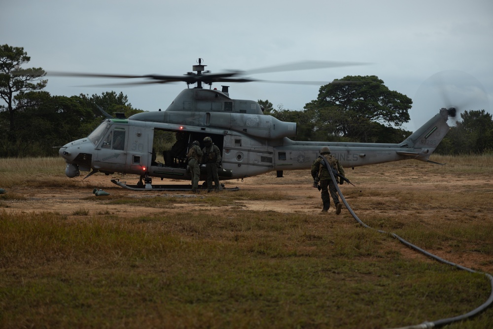 VMM-262 (Rein.) conducts Forward Arming and Refueling Point exercise