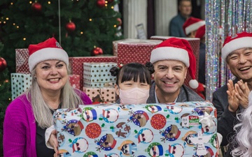 Eighth Army leaders continue decades-old traditional visit to Namsan-won Orphanage