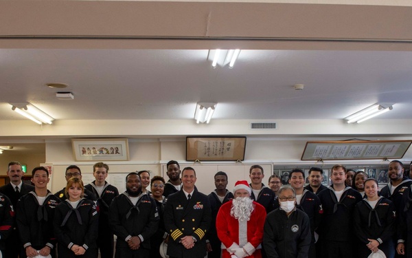Blue Ridge Sailors Visit An Orphanage