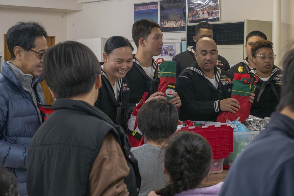 Blue Ridge Sailors Visit An Orphanage