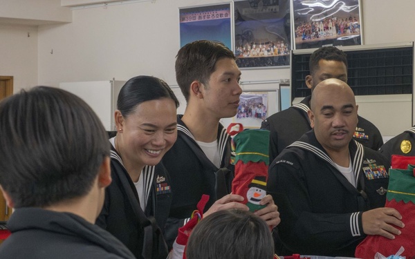 Blue Ridge Sailors Visit An Orphanage