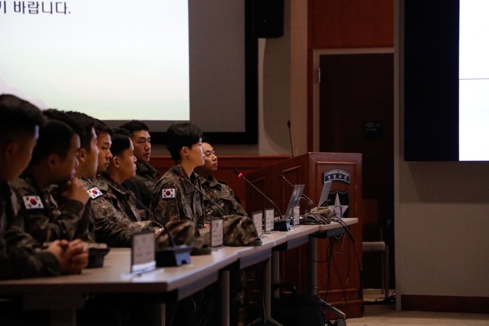 ROK Army Visits Camp Humphreys
