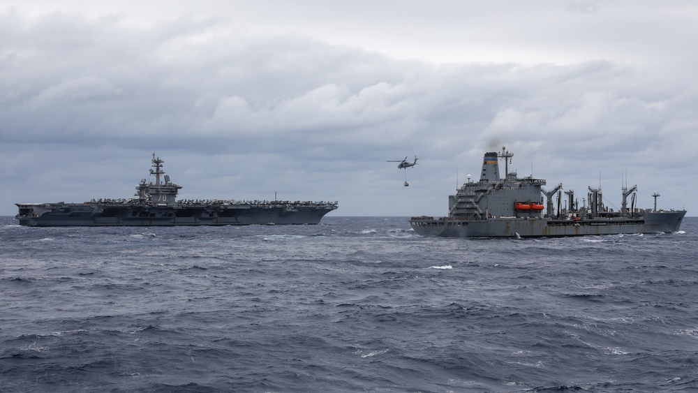 USS Carl Vinson (CVN 70) Conducts Routine Flight Operations in the Philippine Sea