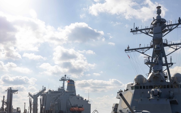 USS Preble (DDG 88) Replenishment at Sea with USNS Tippecanoe (T-AO 199)