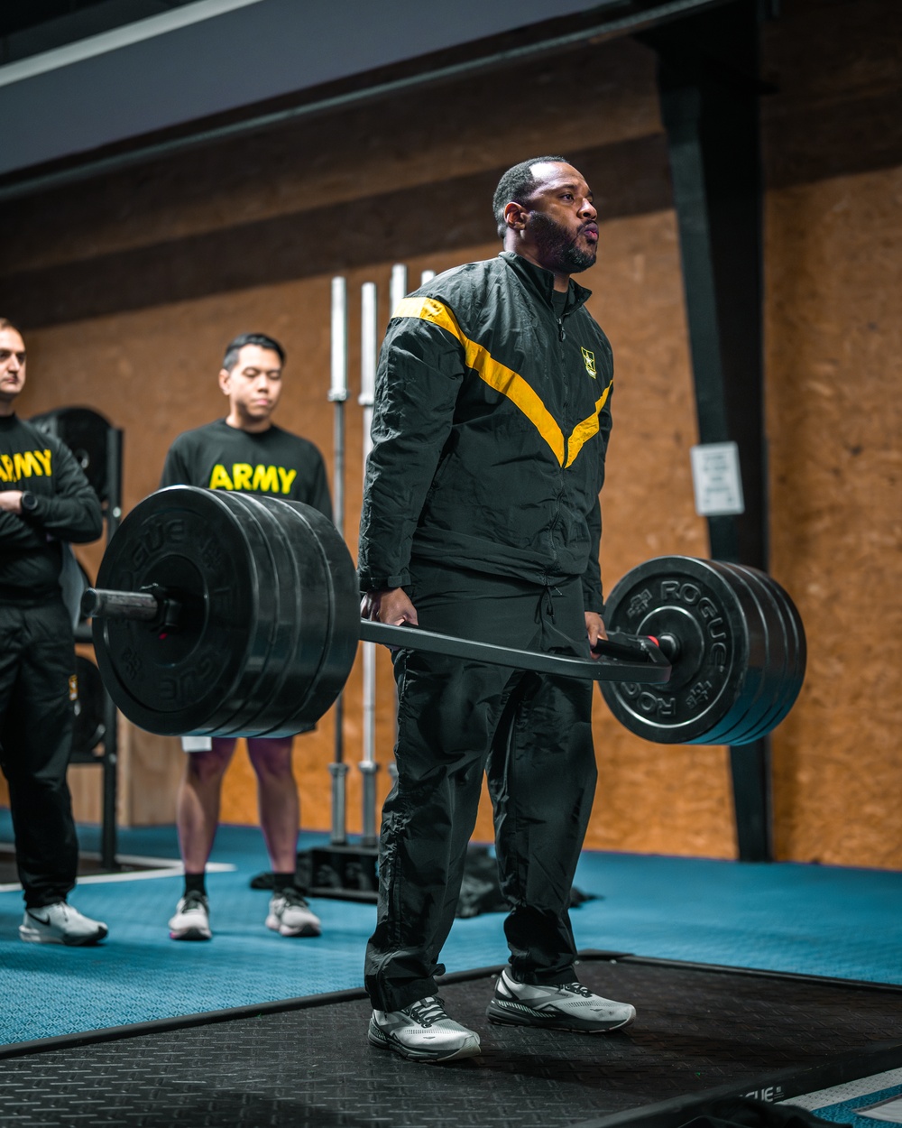 10th AAMDC air defenders max the ACFT deadlift