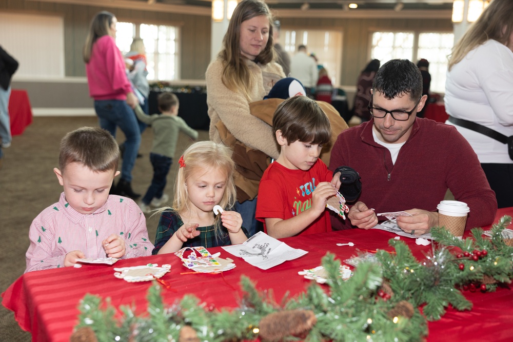 Santa brings his workshop to Quantico