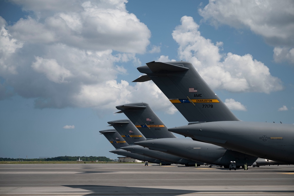 15th Airlift Squadron operations into the night