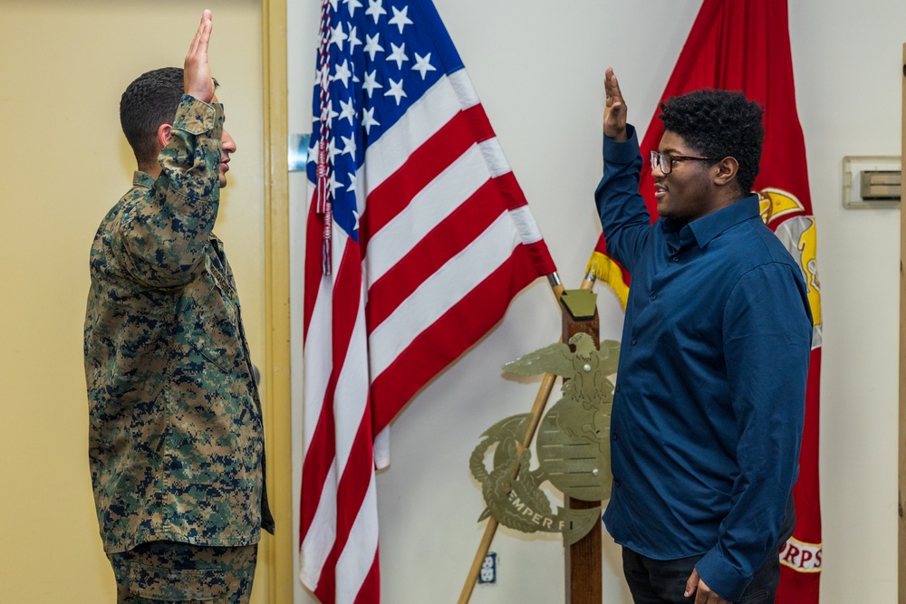 Oath of Enlistment: RS Harrisburg