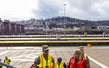 Great Lakes and Ohio River leadership visits Pittsburgh District