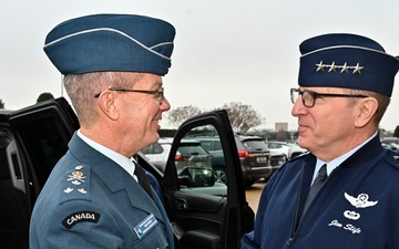 VCSAF Slife meets Canada Lt. Gen. Kenny