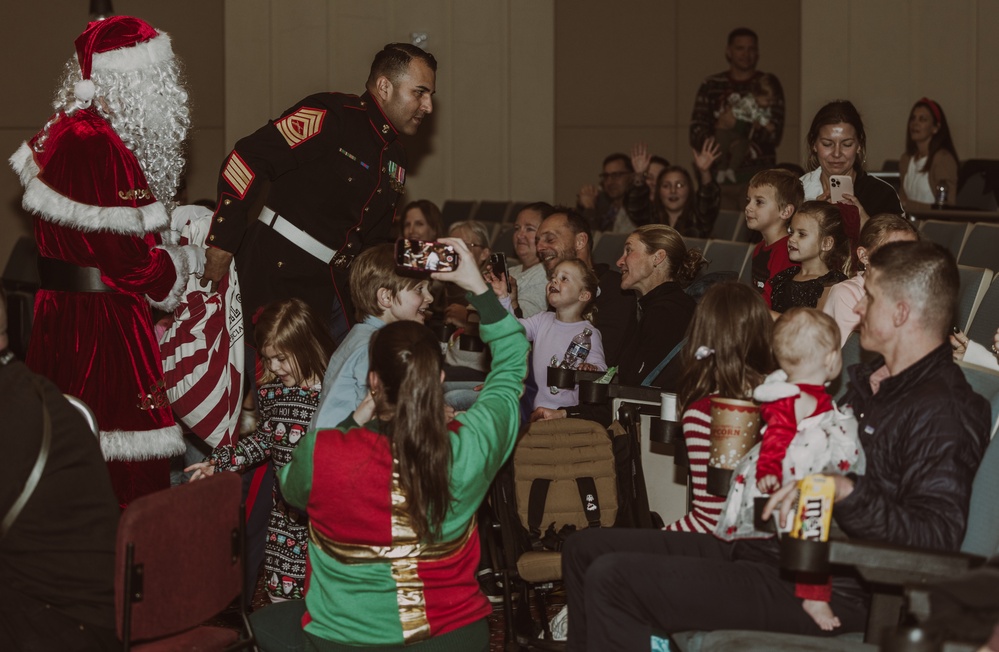 Marine families attend Annual Holiday Concert