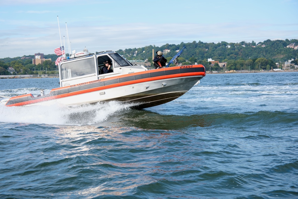 Coast Guard MSST Units Conduct First Annual Roundup for Tactical Training in New York Harbor