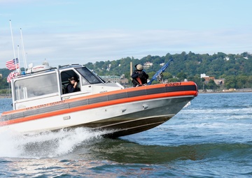 Coast Guard MSST Units Conduct First Annual Roundup for Tactical Training in New York Harbor