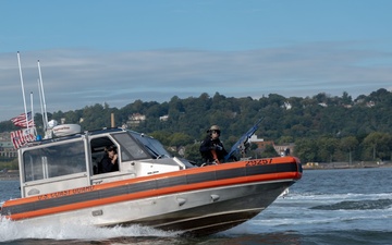 Coast Guard MSST Units Conduct First Annual Roundup for Tactical Training in New York Harbor