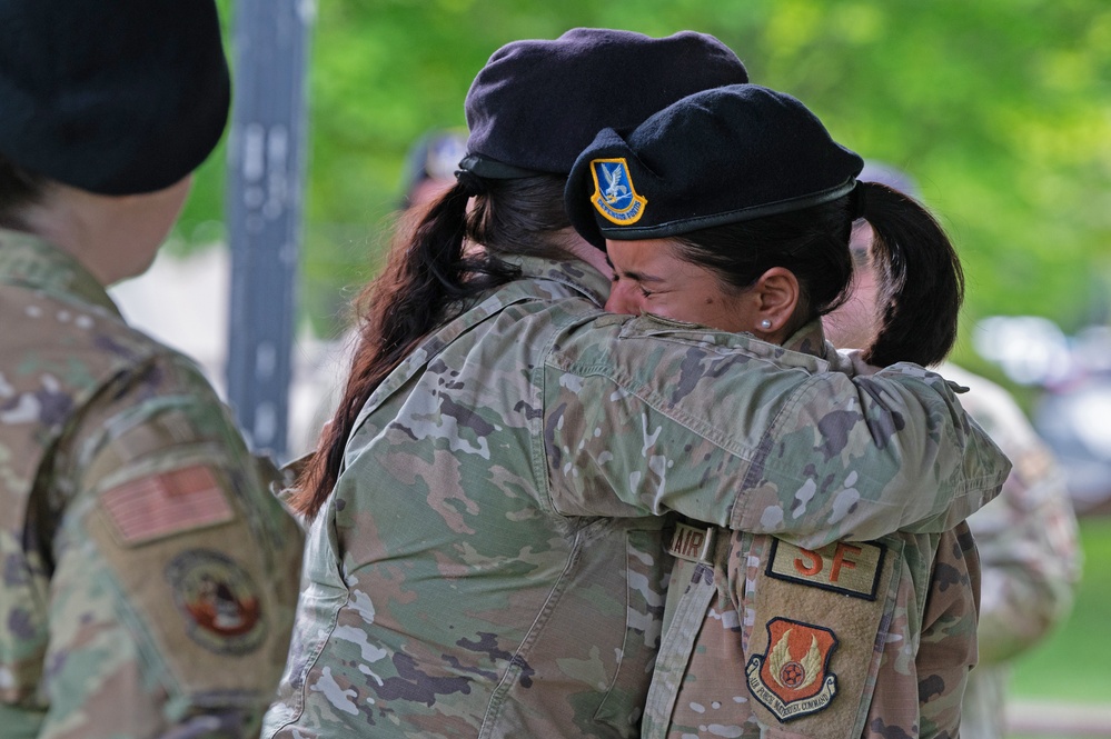 Vigil held to remember fallen defenders