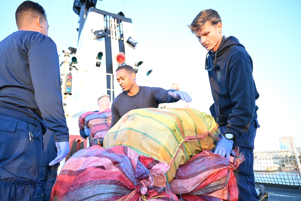 Coast Guard Cutter Venturous crew offloads approximately $4.1 million worth of marijuana in St. Petersburg