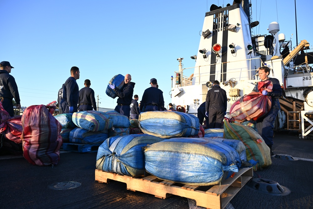 Coast Guard Cutter Venturous crew offloads approximately $4.1 million worth of marijuana in St. Petersburg