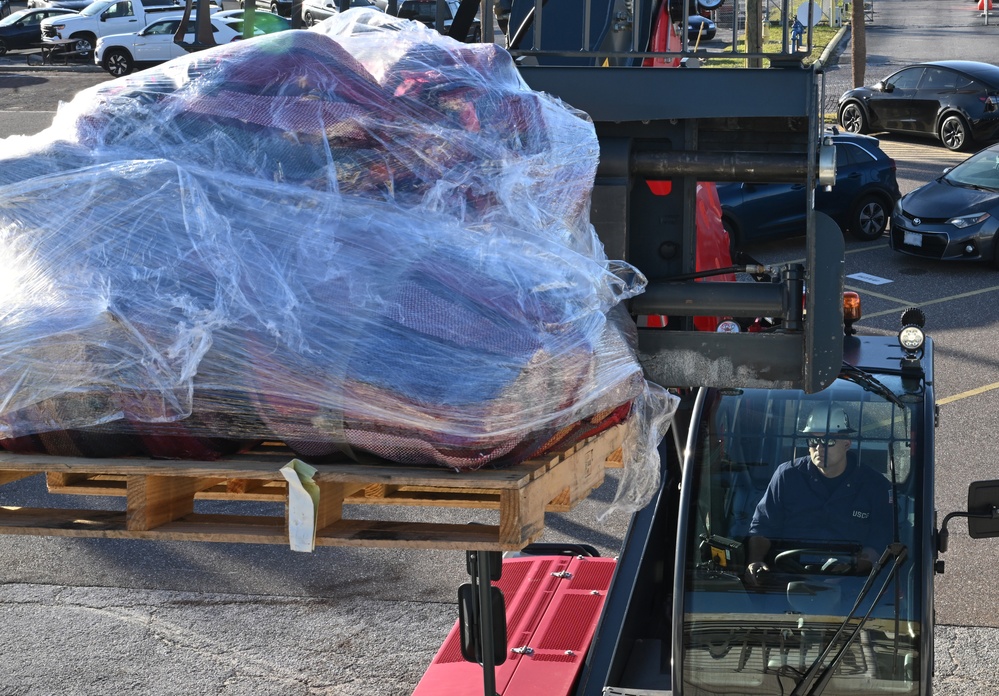 Coast Guard Cutter Venturous crew offloads approximately $4.1 million worth of marijuana in St. Petersburg