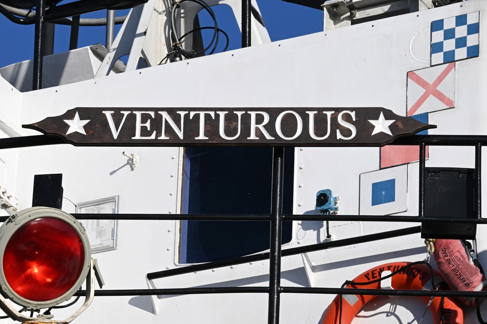 Coast Guard Cutter Venturous crew offloads approximately $4.1 million worth of marijuana in St. Petersburg