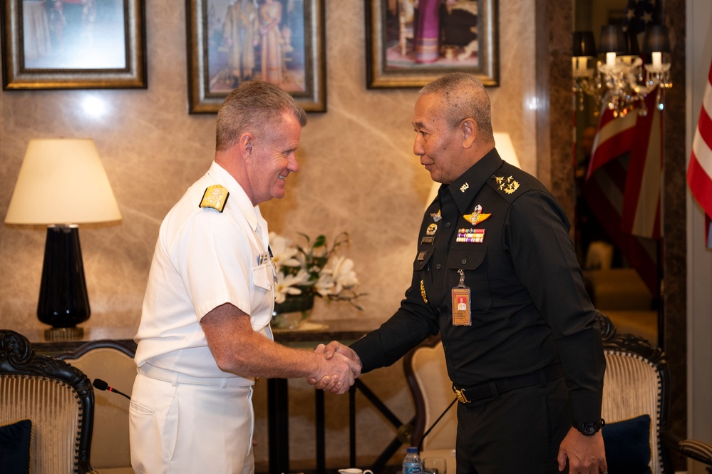 USINDOPACOM commander visits Royal Thai Army Headquarters