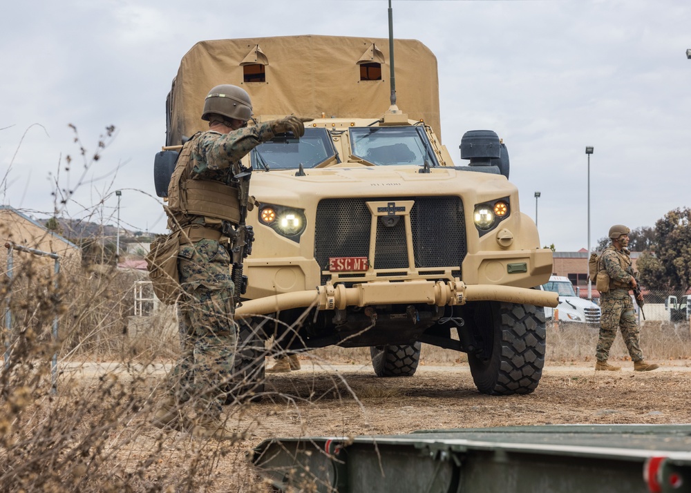 1st CEB employs bridging capabilities during field exercise