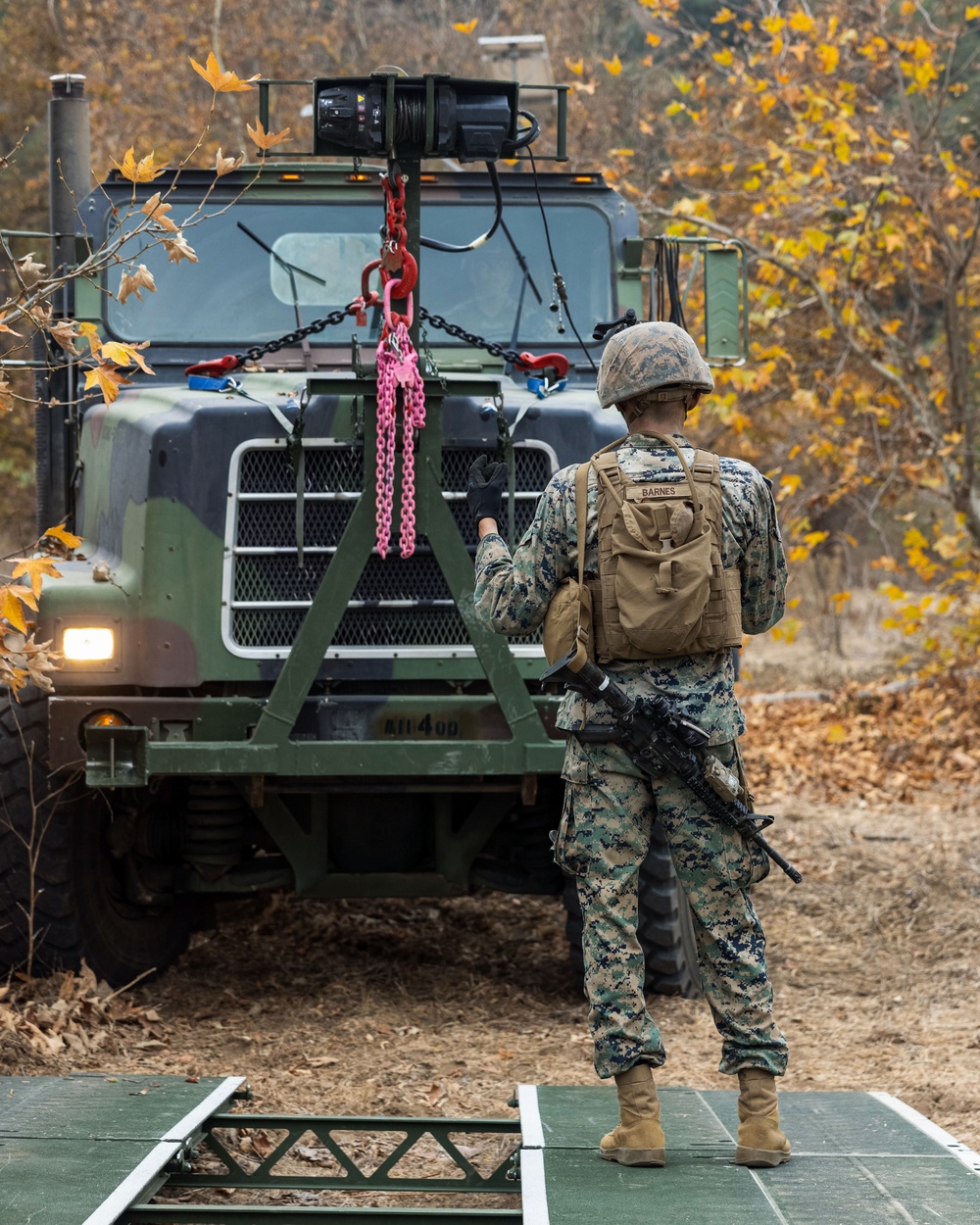 1st CEB employs bridging capabilities during field exercise