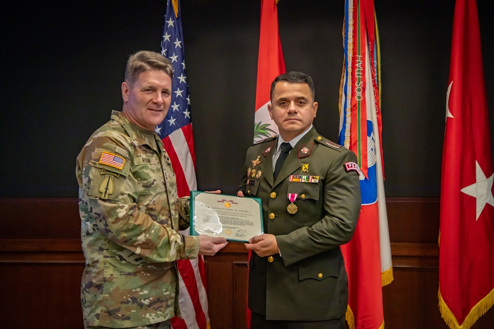 US Army South Peruvian Partner Nation Liaison Officer is Promoted to Colonel and Bids Farewell to the Unit