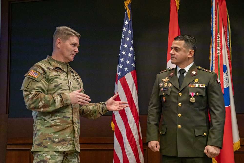 US Army South Peruvian Partner Nation Liaison Officer is Promoted to Colonel and Bids Farewell to the Unit