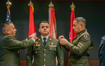 U.S. Army South Peruvian partner nation liaison officer promoted to colonel and bids farewell to the unit