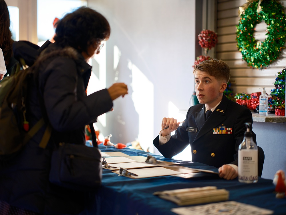 7th Fleet Band Hosts Joint Holiday Concert Celebration